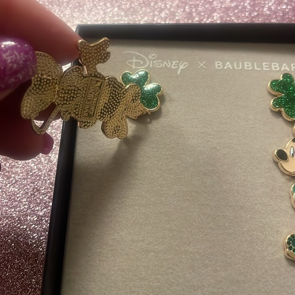 Mickey & Minnie St Pattys day earrings - Picture 2 of 3